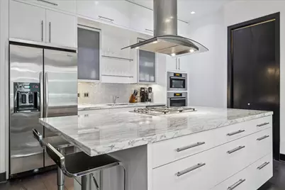 1600 Post Oak Boulevard #1007, Houston, TX 77056 - Photo 4