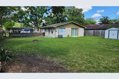 2907 Dragonwick Drive, Houston, TX 77045 - Photo 2
