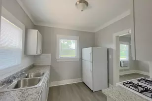 2710 Brewster St, Houston, TX 77026 - Photo 6