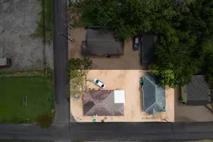 2710 Brewster St, Houston, TX 77026 - Photo 16