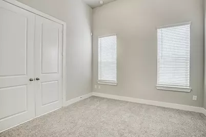 5802 E Post Oak Lane, Houston, TX 77055 - Photo 6