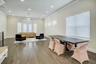 5802 E Post Oak Ln, Houston, TX 77055 - Photo 4