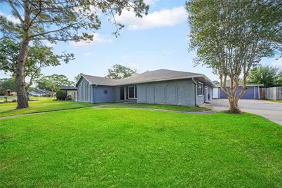304 Old Bayou Drive, Dickinson, TX 77539 - Photo 1