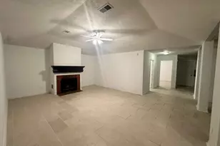 2415 Blackridge Rd, Houston, TX 77067 - Photo 2