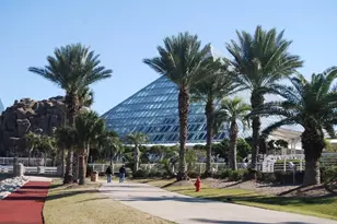 7000 Seawall Blvd, Galveston, TX 77551 - Photo 28