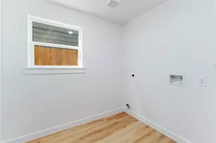 9326 Firnat St, Houston, TX 77016 - Photo 18