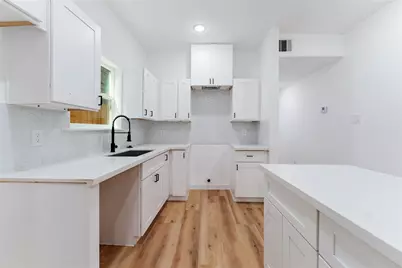 9326 Firnat Street, Houston, TX 77016 - Photo 12