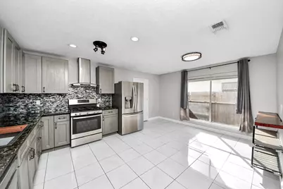 28707 Stapleford St, Spring, TX 77386 - Photo 10