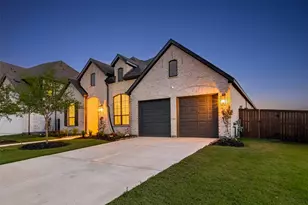 8818 Blue Grotto Ln, Manvel, TX 77578 - Photo 2