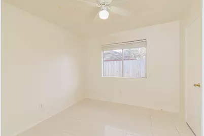 10927 Spanish Grant Drive, Sugar Land, TX 77498 - Photo 16