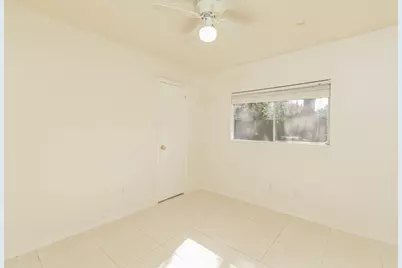 10927 Spanish Grant Drive, Sugar Land, TX 77498 - Photo 14