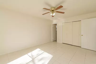 10927 Spanish Grant Drive, Sugar Land, TX 77498 - Photo 12