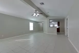 424 Palomino Stand Dr, La Marque, TX 77568 - Photo 2