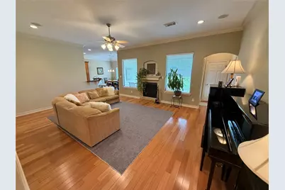 1448 S Bluebonnet Lane, Angleton, TX 77515 - Photo 4
