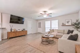 10533 Mary Ln, Manvel, TX 77578 - Photo 2