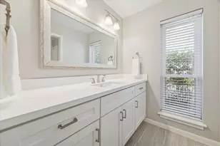 7902 Windswept Ln, Houston, TX 77063 - Photo 24