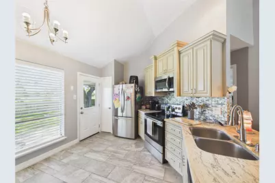 8403 Lazy Brook Lane, La Porte, TX 77571 - Photo 14