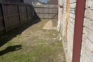 12807 Crow Valley Ln, Houston, TX 77099 - Photo 32