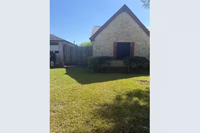 12807 Crow Valley Lane, Houston, TX 77099 - Photo 4