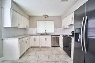 923 Kenforest Dr, Missouri City, TX 77489 - Photo 8