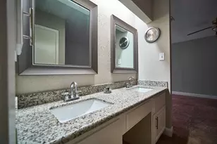 923 Kenforest Dr, Missouri City, TX 77489 - Photo 16