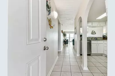 7310 Seawall Boulevard #402, Galveston, TX 77551 - Photo 16