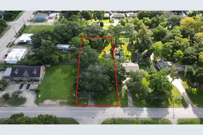 1303 Lake Road, La Marque, TX 77568 - Photo 2