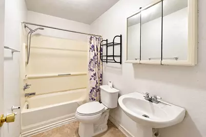 1303 Lake Road, La Marque, TX 77568 - Photo 6