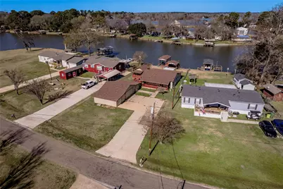 53 Lake View Drive, Huntsville, TX 77320 - Photo 2