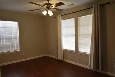 715 E 43rd Street, Houston, TX 77022 - Photo 12
