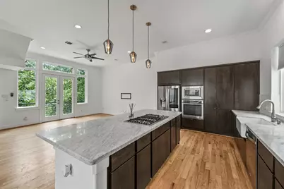 3205 Baron Street, Houston, TX 77020 - Photo 8