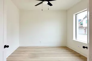 8803 Hollywood Garden Ln, Houston, TX 77080 - Photo 18