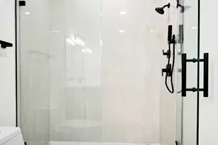 8803 Hollywood Garden Ln, Houston, TX 77080 - Photo 20