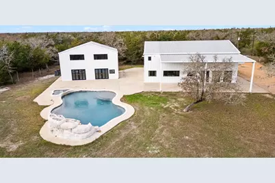 1925 Hills Road, Carmine, TX 78932 - Photo 6