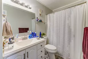 10372 Briar Forest Dr, Houston, TX 77042 - Photo 16