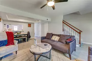 10372 Briar Forest Dr, Houston, TX 77042 - Photo 4