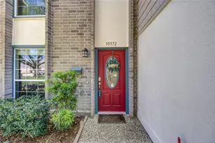 10372 Briar Forest Dr, Houston, TX 77042 - Photo 2