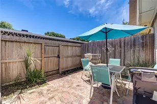 10372 Briar Forest Dr, Houston, TX 77042 - Photo 18