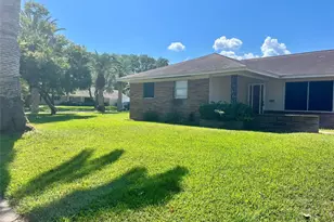 2005 2nd St N, Texas City, TX 77590 - Photo 2