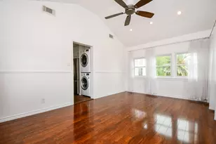 704 6th St, Kemah, TX 77565 - Photo 12