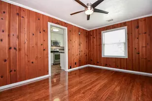 704 6th St, Kemah, TX 77565 - Photo 8