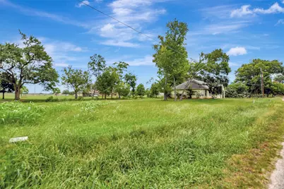 308 Heath Avenue, Madisonville, TX 77864 - Photo 4