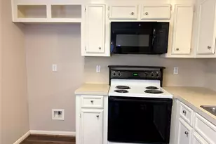 4006 Hunnington Dr, Conroe, TX 77303 - Photo 16