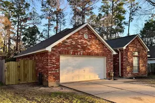 4006 Hunnington Dr, Conroe, TX 77303 - Photo 32