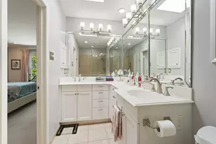 2236 S Piney Point Rd, Houston, TX 77063 - Photo 14