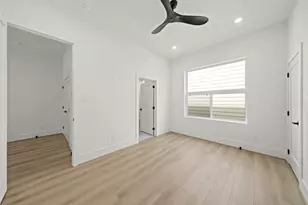 329 N Nagle St, Houston, TX 77003 - Photo 36