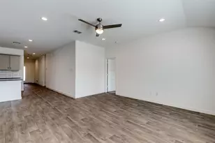 14219 Black Cyn Ln, Conroe, TX 77384 - Photo 6