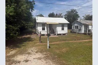 1510 W Talmage St Bypass, Alvin, TX 77511 - Photo 2