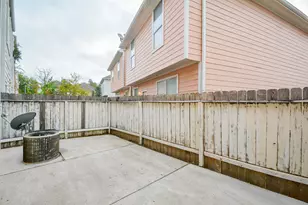 10347 Panther Point Dr, Houston, TX 77099 - Photo 20