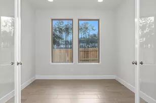 267 Mallards Rim Dr, Willis, TX 77318 - Photo 6